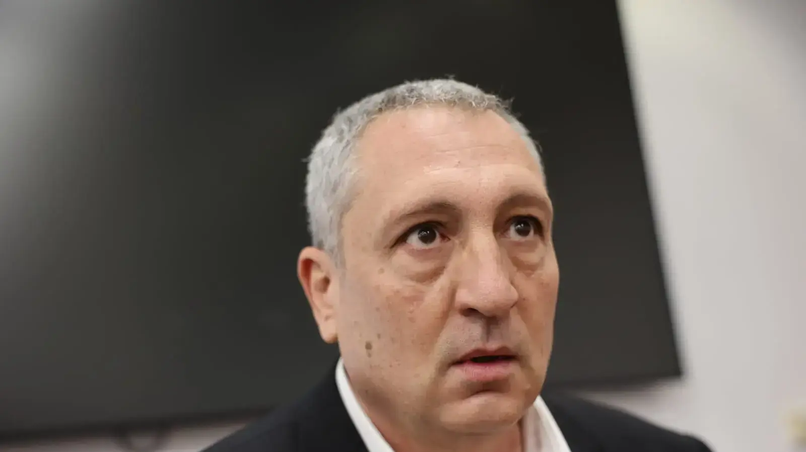 ניר חפץ בדיון בתיקי האלפים, בימ"ש מחוזי ירושלים, 13 בדצמבר 2021 ניר חפץ בדיון בתיקי האלפים, בימ"ש מחוזי ירושלים, 13 בדצמבר 2021