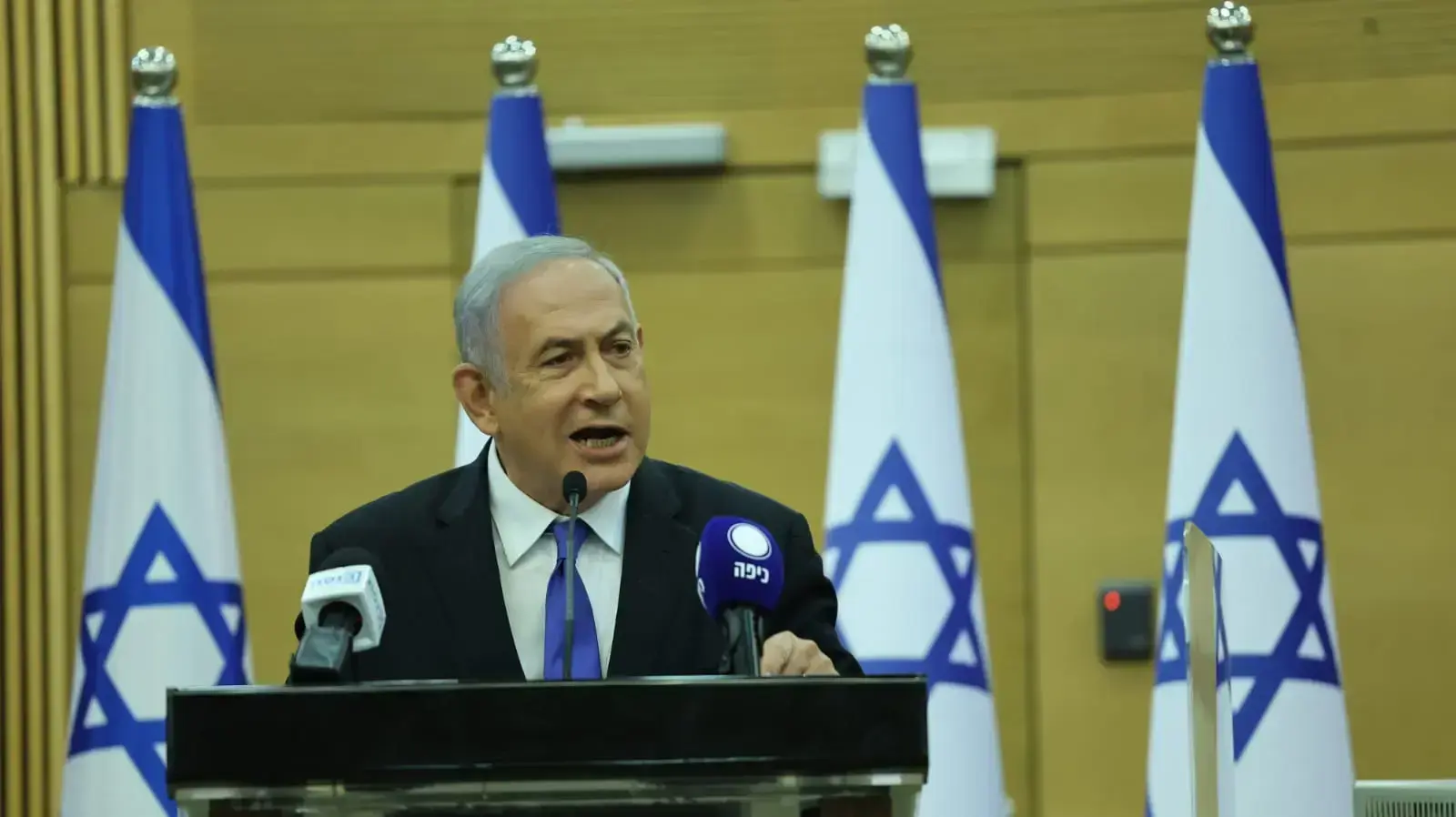 בנימין נתניהו בישיבת סיעת הליכוד, 13 בדצמבר 2021 בנימין נתניהו בישיבת סיעת הליכוד, 13 בדצמבר 2021