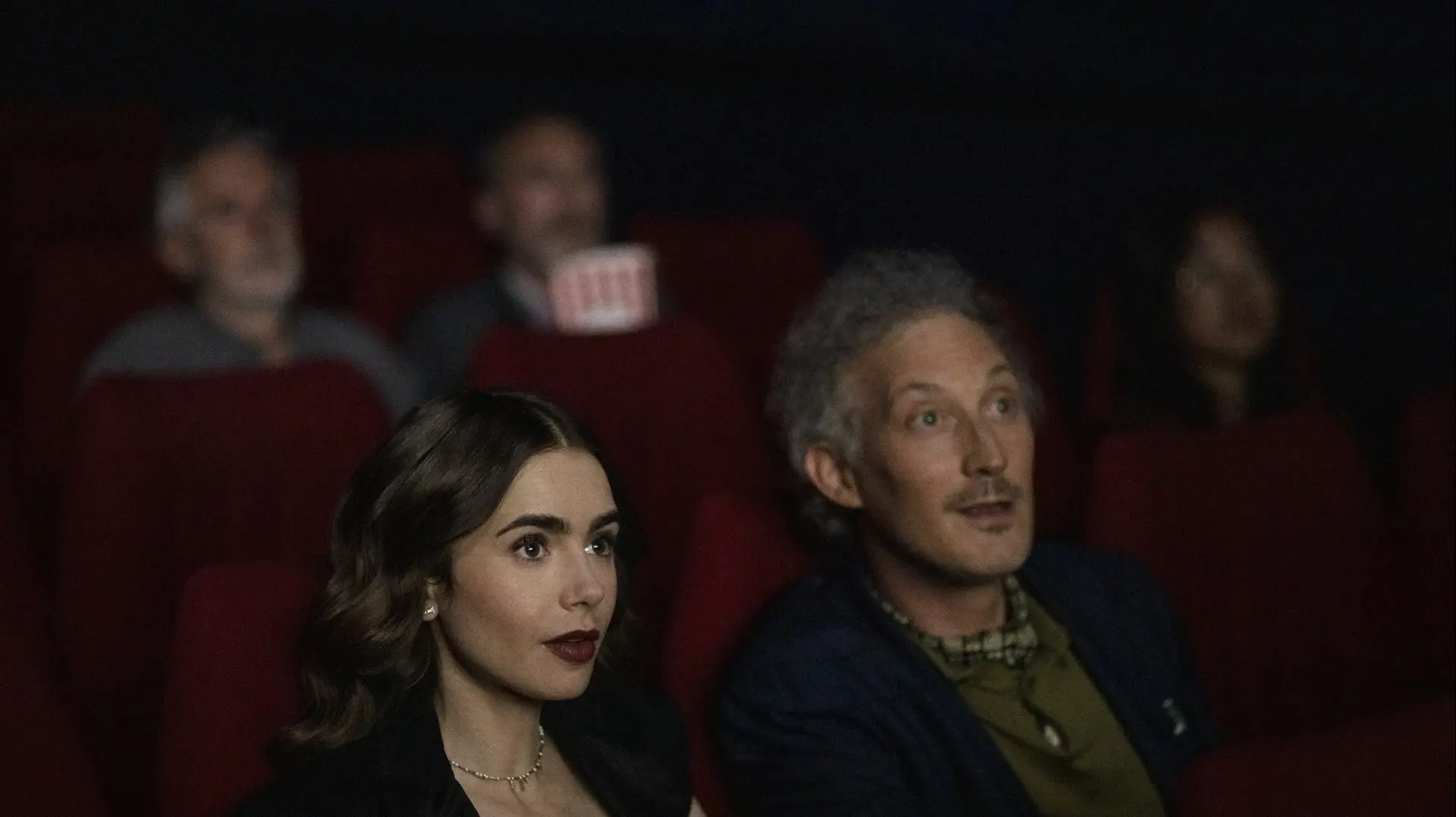לילי קולינס ב"אמילי בפריז" לילי קולינס ב"אמילי בפריז"