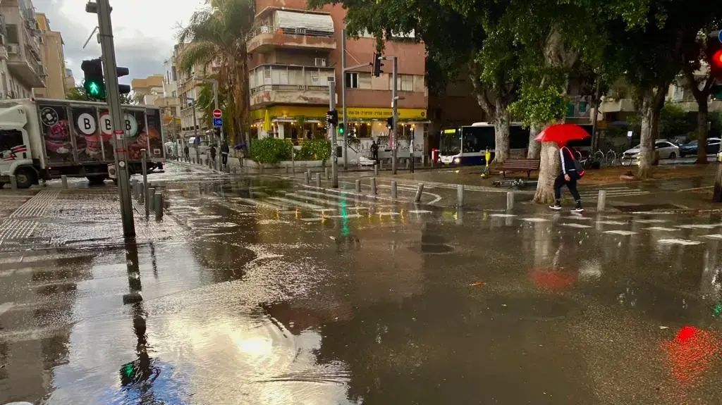 ברד בתל אביב 20 בדצמבר 2021 ברד בתל אביב 20 בדצמבר 2021