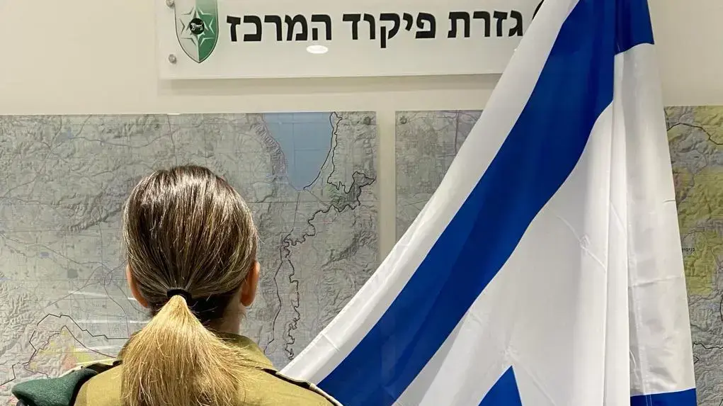 אלוף משנה נ' תמונה למזכירה הצבאית לנשיא המדינה הראשונה ותועלה לדרגת תת אלוף
