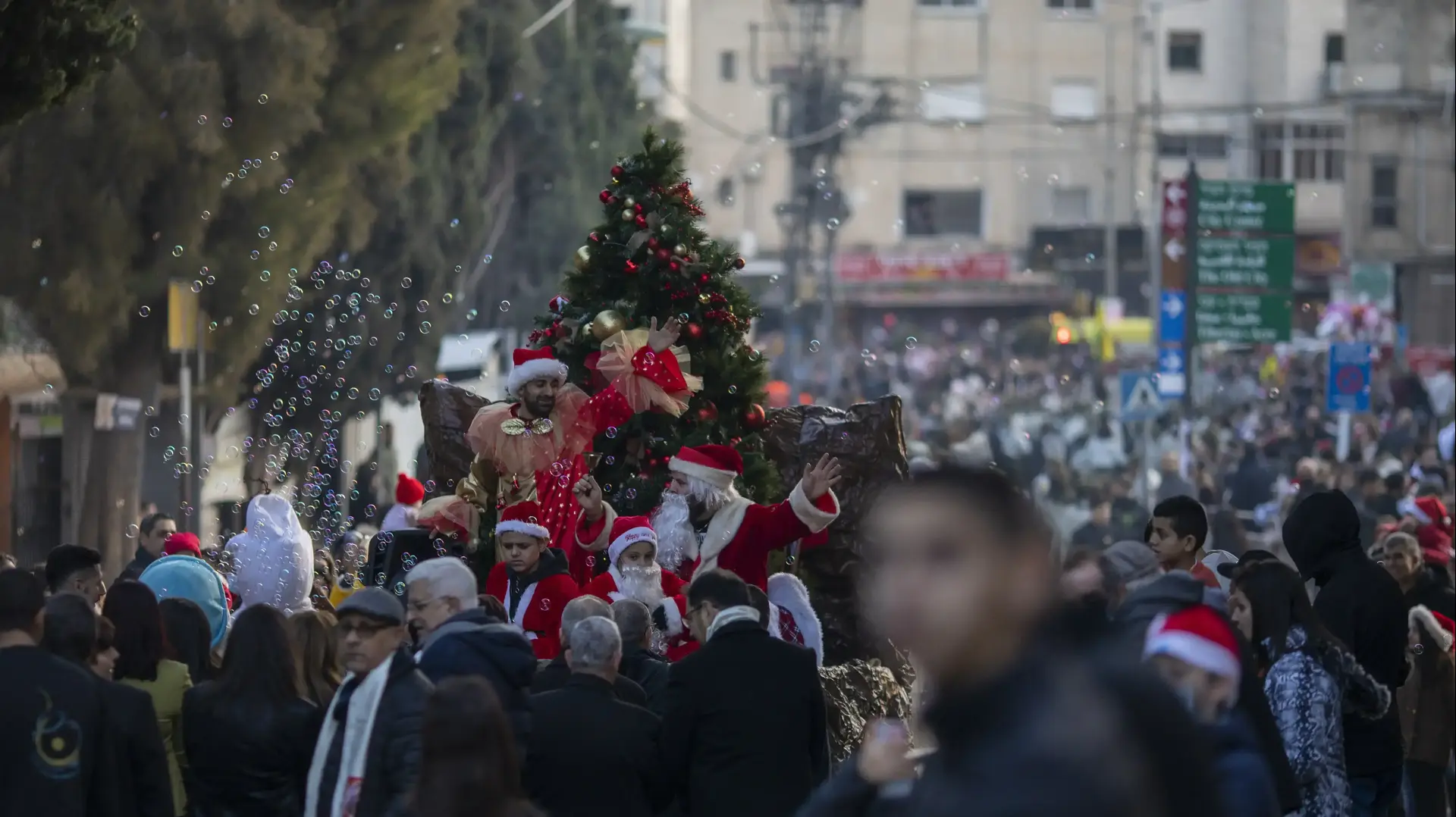 עשרות אלפים בחגיגת חג המולד בנצרת 24.12.21 עשרות אלפים בחגיגת חג המולד בנצרת 24.12.21