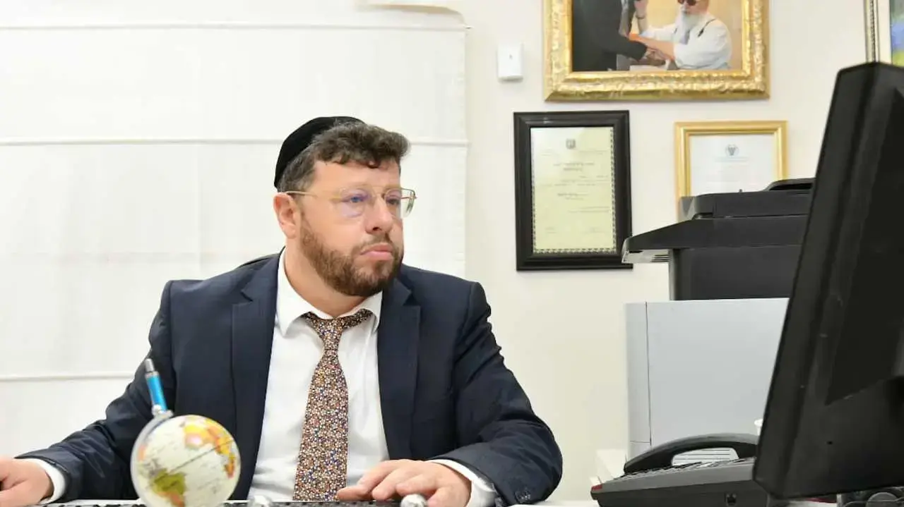 הסופר חיים ולדר
