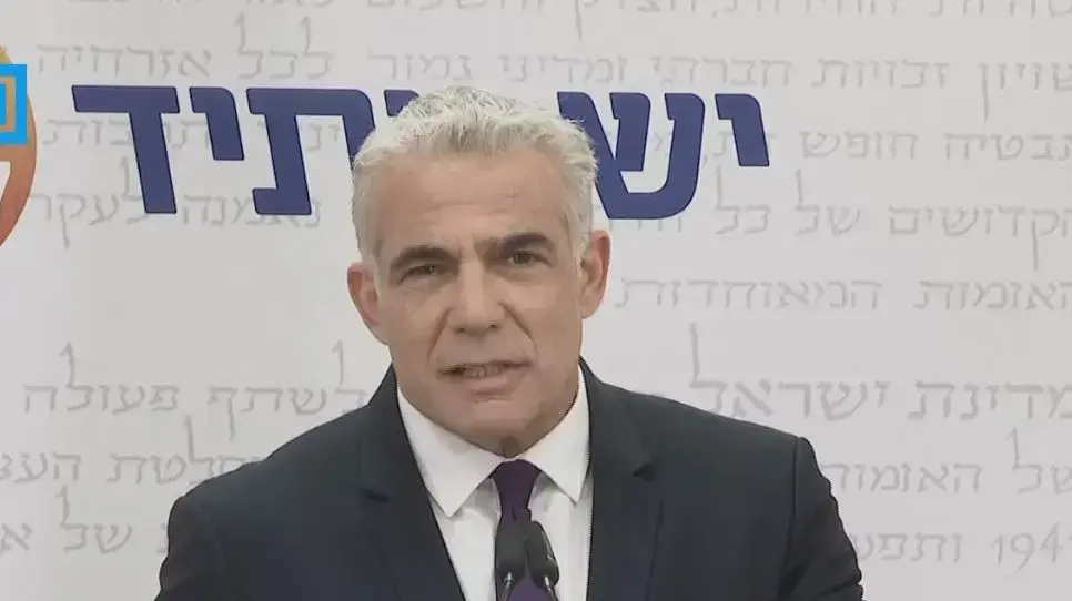 יאיר לפיד בישיבת סיעת יש עתיד, 27 בדצמבר 2021 יאיר לפיד בישיבת סיעת יש עתיד, 27 בדצמבר 2021