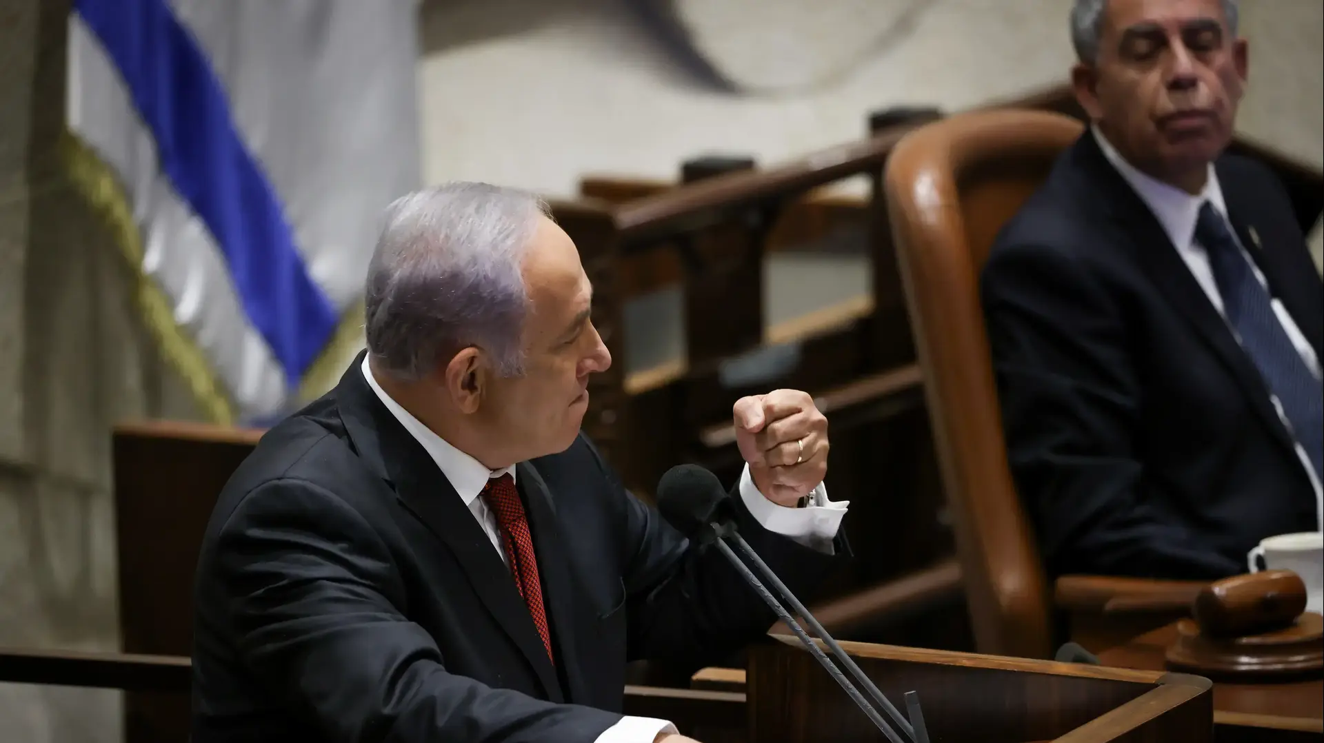 יו"ר האופוזיציה בנימין נתניהו בדיון 40 חתימות, כנסת, 27 בדצמבר 2021 יו"ר האופוזיציה בנימין נתניהו בדיון 40 חתימות, כנסת, 27 בדצמבר 2021