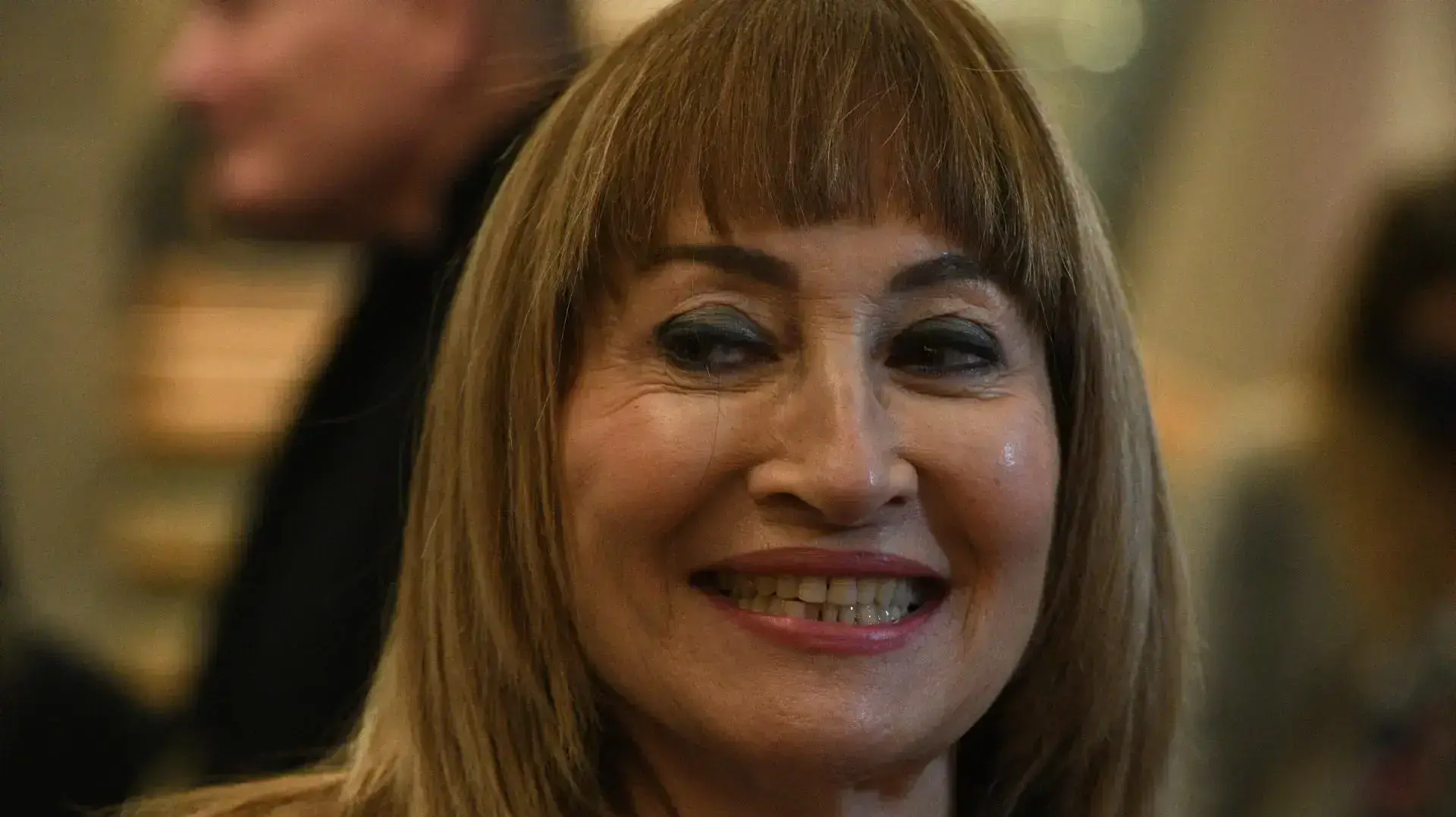 ציפי פינס בפרזנטציה למחזמר "לעבור את הקיר" בתיאטרון בית ליסין, 29 בדצמבר 2021 ציפי פינס בפרזנטציה למחזמר "לעבור את הקיר" בתיאטרון בית ליסין, 29 בדצמבר 2021