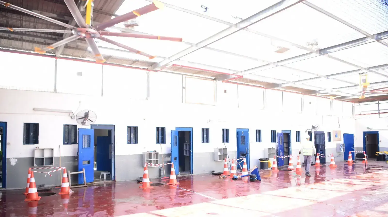 אגף ההנדסה והבינוי במשרד הביטחון ושירות בתי הסוהר בהזרמת חומר בינוי ייחודי למילוי ועיבוי החללים בתת הקרקע, שבמתחם כלא גלבוע, 3 בינואר 2022 אגף ההנדסה והבינוי במשרד הביטחון ושירות בתי הסוהר בהזרמת חומר בינוי ייחודי למילוי ועיבוי החללים בתת הקרקע, שבמתחם כלא גלבוע, 3 בינואר 2022