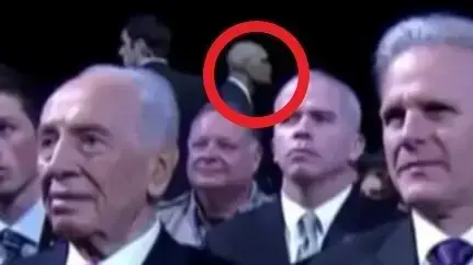 האם התגלה חייזר כסוכן חשאי בזמן נאום של אובמה?