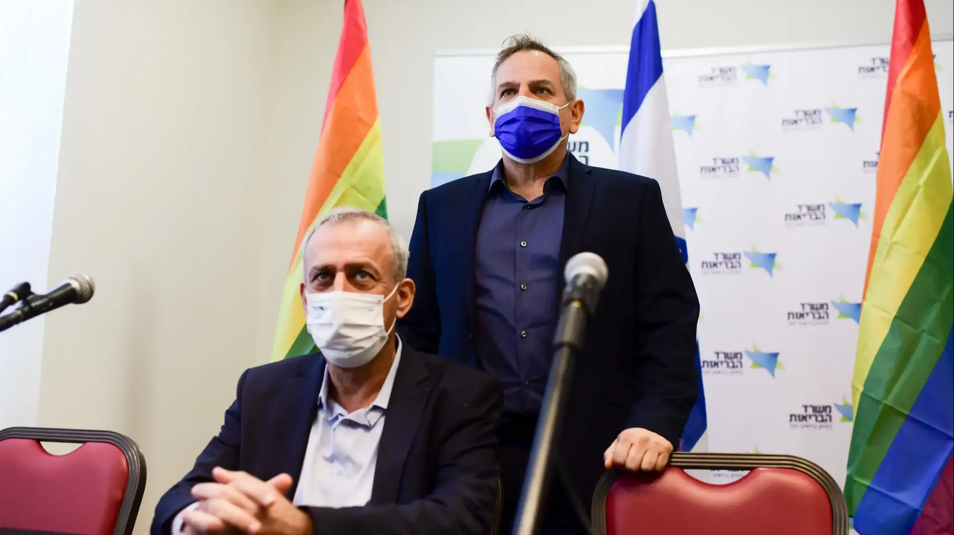 שר הבריאות ניצן הורוביץ ומנכ"ל משרד הבריאות נחמן אש במסע"ת לעדכון נוסח חוק הפונדקאות כך שתתאפשר גישה שווה להליך גם לגברים יחידים, לזוגות הומואים ולכל אדם בישראל, 4 בינואר 2022 שר הבריאות ניצן הורוביץ ומנכ"ל משרד הבריאות נחמן אש במסע"ת לעדכון נוסח חוק הפונדקאות כך שתתאפשר גישה שווה להליך גם לגברים יחידים, לזוגות הומואים ולכל אדם בישראל, 4 בינואר 2022