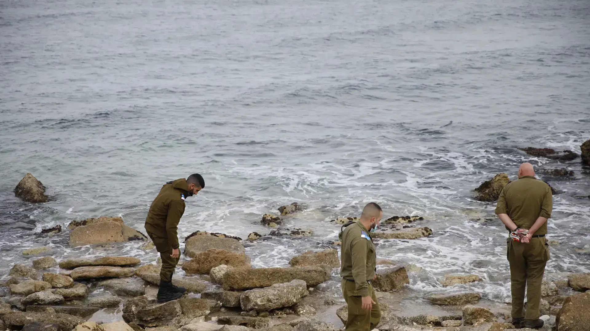 חיפושים אחרי שברי המסוק שהתרסק בחיפה, 4 בינואר 2022 חיפושים אחרי שברי המסוק שהתרסק בחיפה, 4 בינואר 2022
