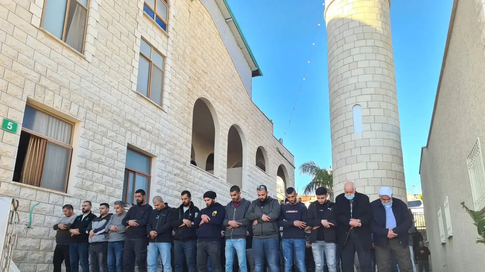 מסע הלוויה של עאמר חוג'יראת, הילד שנורה למוות בגן משחקים, ביר אל- מכסור, 7 בינואר 2022 מסע הלוויה של עאמר חוג'יראת, הילד שנורה למוות בגן משחקים, ביר אל- מכסור, 7 בינואר 2022