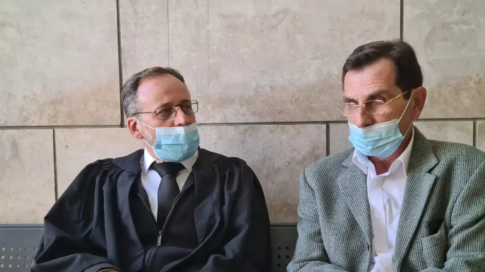 ד"ר קונסטנטין זייצב, הרופא המשפטי שכתב את הדוח בחקירת רצח תאיר ראדה. משמאל עו"ד משה מרציאנו מהפרקליטות, בימ"ש השלום נצרת, 11 בינואר 2022 ד"ר קונסטנטין זייצב, הרופא המשפטי שכתב את הדוח בחקירת רצח תאיר ראדה. משמאל עו"ד משה מרציאנו מהפרקליטות, בימ"ש השלום נצרת, 11 בינואר 2022