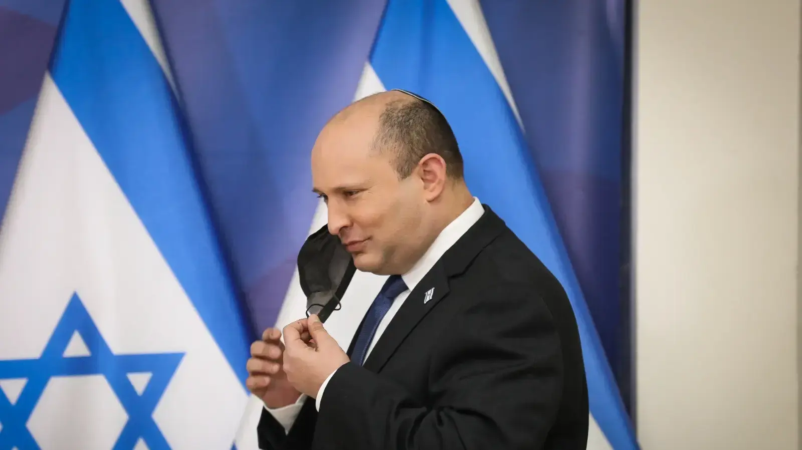 ראש הממשלה, נפתלי בנט במהלך הצהרה לתקשורת 11 בינואר 2021 ראש הממשלה, נפתלי בנט במהלך הצהרה לתקשורת 11 בינואר 2021