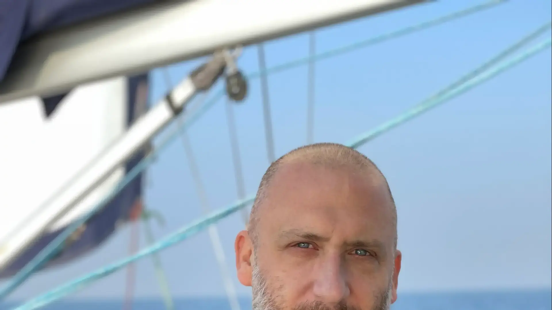 הבמאי אלון שוורץ הבמאי אלון שוורץ