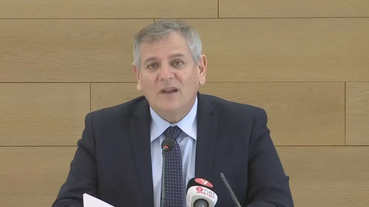 שר הבריאות ניצן הורוביץ במסיבת עיתונאים להצגת סל התרופות, 19 בינואר 2022 שר הבריאות ניצן הורוביץ במסיבת עיתונאים להצגת סל התרופות, 19 בינואר 2022