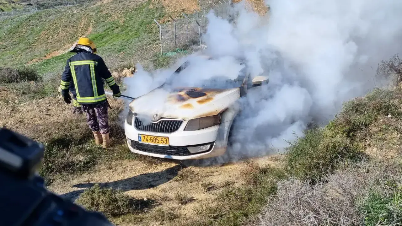 פעילי רבנים לזכויות אדם וקואליציית המסיק הותקפו בכפר בורין בידי מתנחלים בעת שהגיעו לשטח לסייע לחקלאים הפלסטינים, 21 בינואר 2022 פעילי רבנים לזכויות אדם וקואליציית המסיק הותקפו בכפר בורין בידי מתנחלים בעת שהגיעו לשטח לסייע לחקלאים הפלסטינים, 21 בינואר 2022