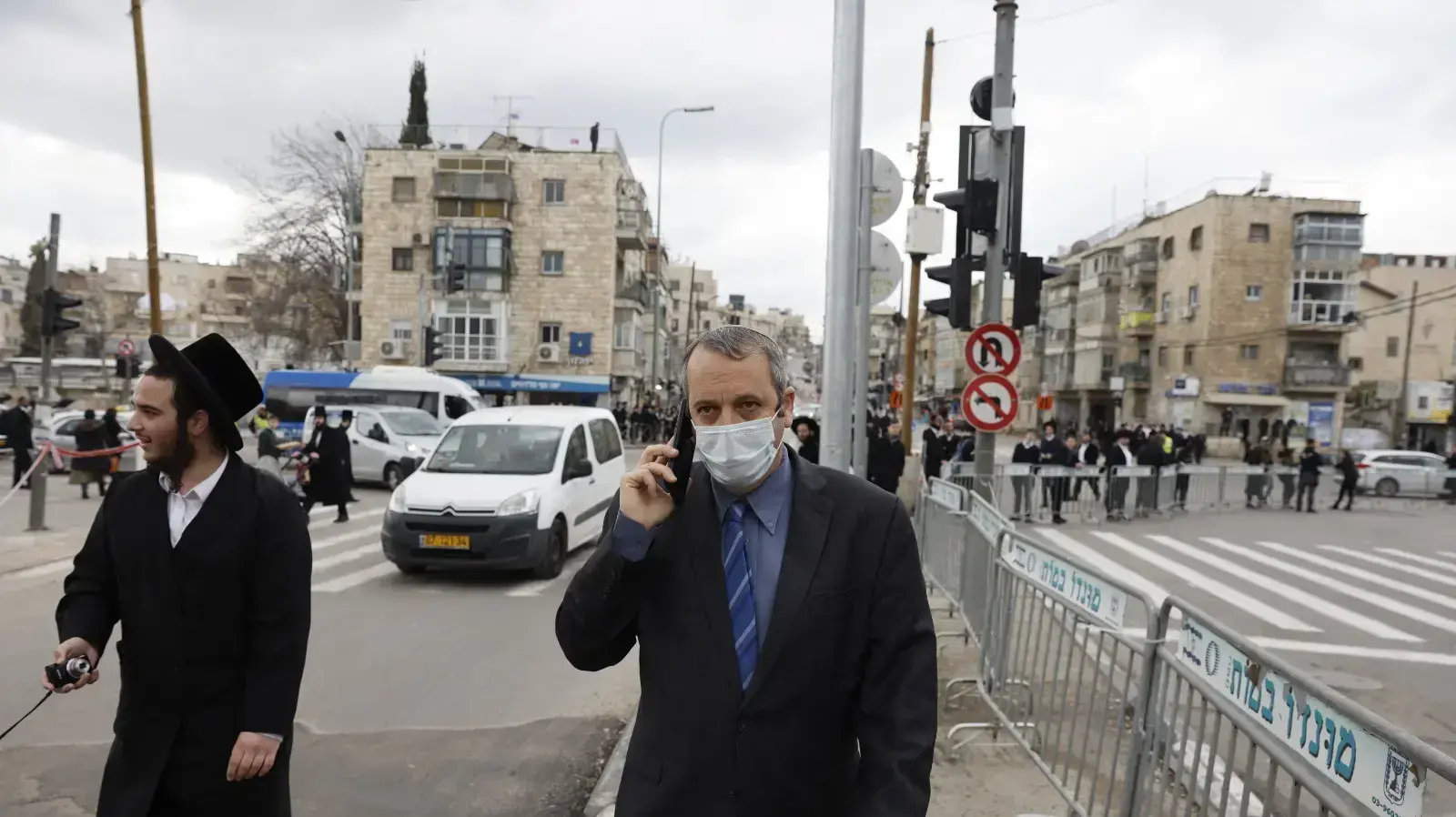 גלעד קריב בהלווית מרים נאור, סנהדריה, 25 בינואר 2022 גלעד קריב בהלווית מרים נאור, סנהדריה, 25 בינואר 2022