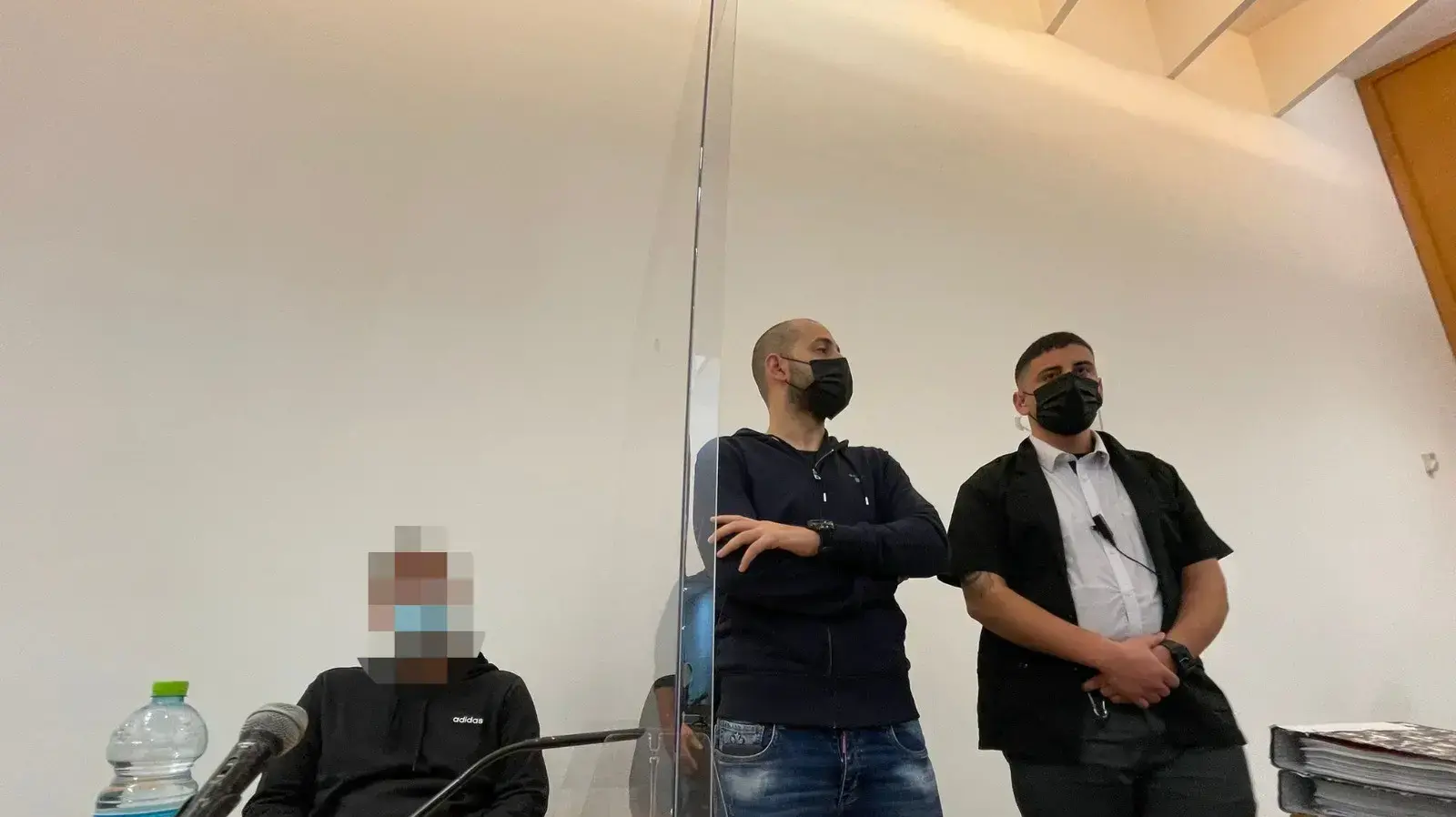 דיון הוכחות בעניינו של שוטר הנאשם בגרימת מוות ברשלנות של סלומון טקה, בית משפט השלום חיפה, 1 בפברואר 2022 דיון הוכחות בעניינו של שוטר הנאשם בגרימת מוות ברשלנות של סלומון טקה, בית משפט השלום חיפה, 1 בפברואר 2022