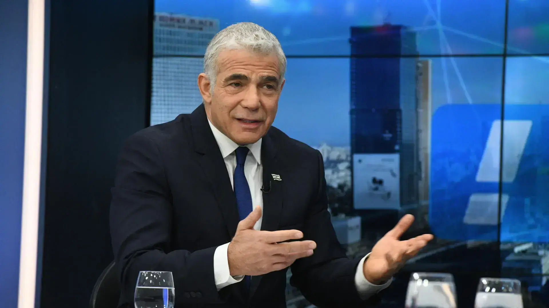 ראיון שר החוץ יאיר לפיד באולפן וואל ה2 בפברואר 2022 ראיון שר החוץ יאיר לפיד באולפן וואל ה2 בפברואר 2022