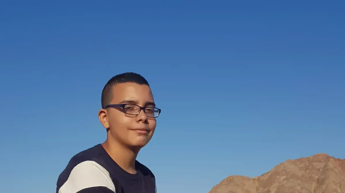 שלו עשור שלו עשור
