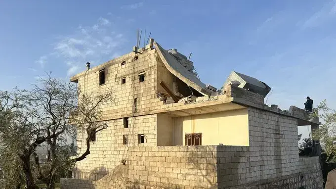 בית שהותקף על ידי כוחות אמריקניים בצפון סוריה, 3 בפברואר 2022 בית שהותקף על ידי כוחות אמריקניים בצפון סוריה, 3 בפברואר 2022
