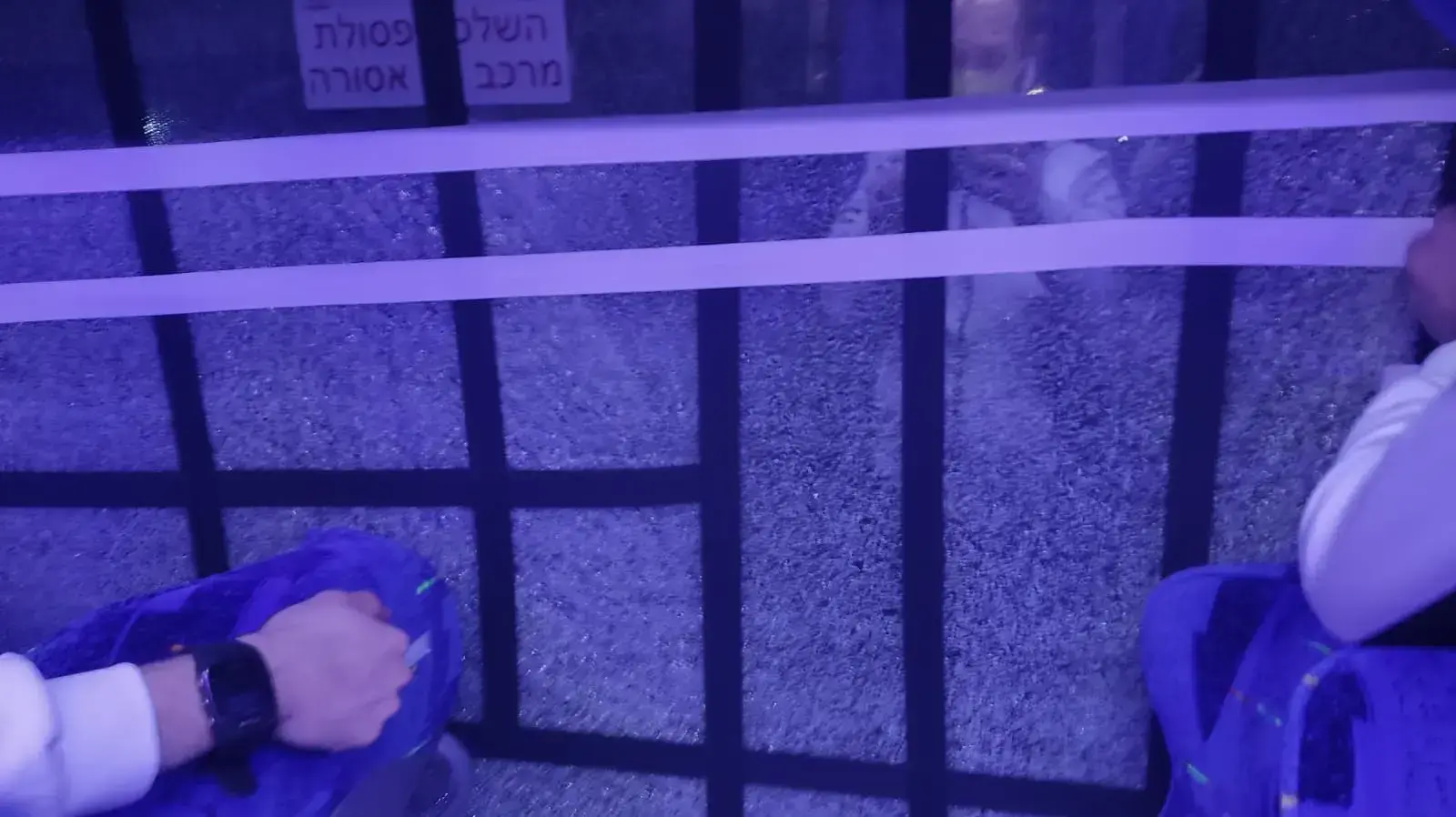 שמשה מנופצת אוטובוס מכבי נתניה שמשה מנופצת אוטובוס מכבי נתניה