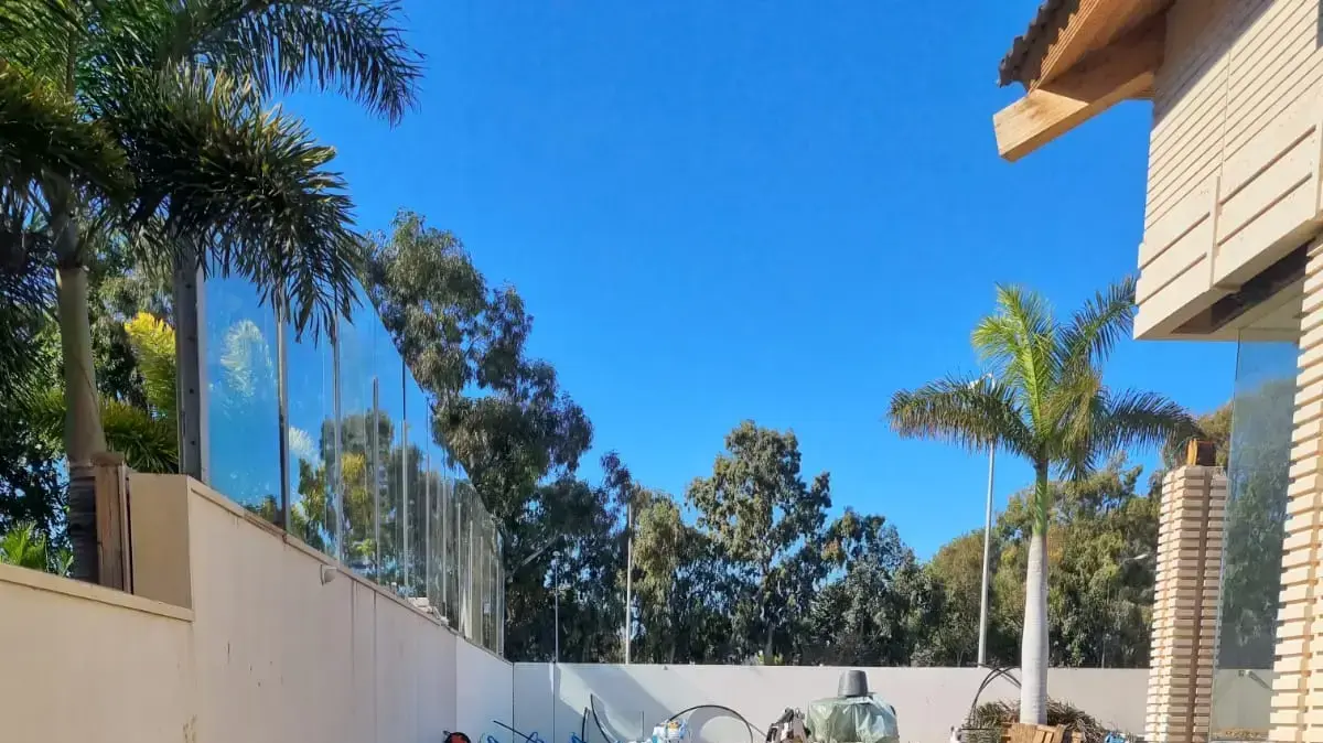 הווילה שהייתה בבעלות יזם הנדל''ן דוד סבן ברקאי ונמכרה ב-15 מיליון שקלים הווילה שהייתה בבעלות יזם הנדל''ן דוד סבן ברקאי ונמכרה ב-15 מיליון שקלים