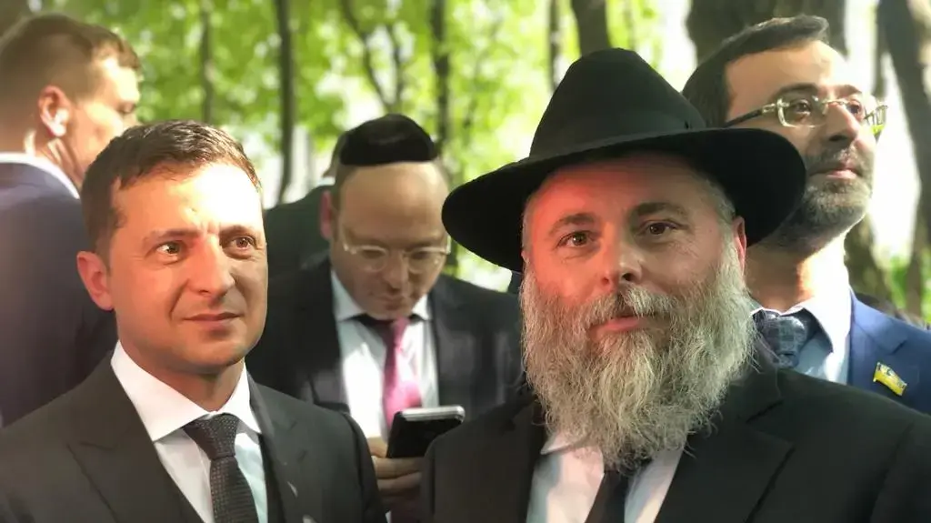 הרב הראשי של קייב יונתן בנימין מרקוביץ' עם נשיא אוקראינה הרב הראשי של קייב יונתן בנימין מרקוביץ' עם נשיא אוקראינה
