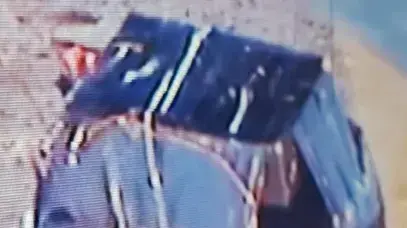 רגע לפני פיצוץ מטען רב עוצמה - שוטרי מחוז צפון סיכלו פיצוץ מכונית בה היו שלושה בצפון 17 פברואר 2022 רגע לפני פיצוץ מטען רב עוצמה - שוטרי מחוז צפון סיכלו פיצוץ מכונית בה היו שלושה בצפון 17 פברואר 2022
