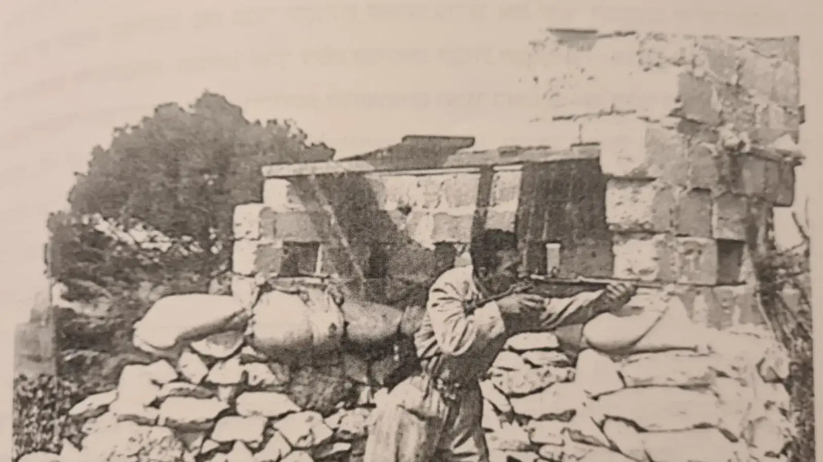 חיים אוחנה, באימון במדי ההגנה או צה"ל חיים אוחנה, באימון במדי ההגנה או צה"ל