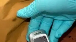הטלפון של תאיר ראדה שהושב לאמה, אילנה. הטלפון של תאיר ראדה שהושב לאמה, אילנה.