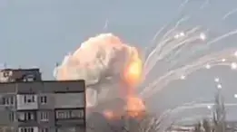התקפה על נמל התעופה בעיר מליטופול, דרום אוקראינה התקפה על נמל התעופה בעיר מליטופול, דרום אוקראינה