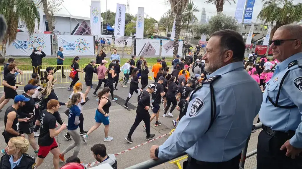 מפכ"ל משטרת ישראל במרתון תל אביב. 25 בפברואר 2022 מפכ"ל משטרת ישראל במרתון תל אביב. 25 בפברואר 2022
