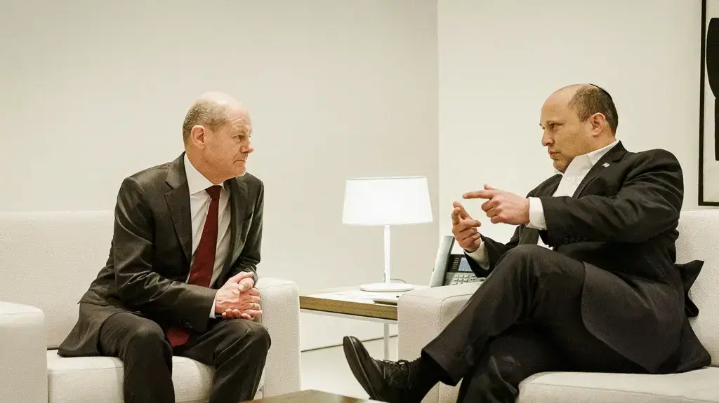 רה"מ, נפתלי בנט במהלך פגישתו עם קנצלר גרמניה, אולף שולץ בברלין 5 במרץ 2022
רה"מ, נפתלי בנט במהלך פגישתו עם קנצלר גרמניה, אולף שולץ בברלין 5 במרץ 2022