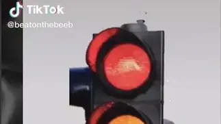 אשליית הרמזור האדום אשליית הרמזור האדום