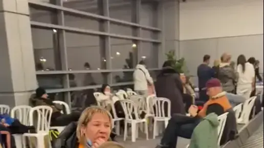 פליטים אוקריאנים ממתינים בנתב"ג 10 במרץ 2022 פליטים אוקריאנים ממתינים בנתב"ג 10 במרץ 2022