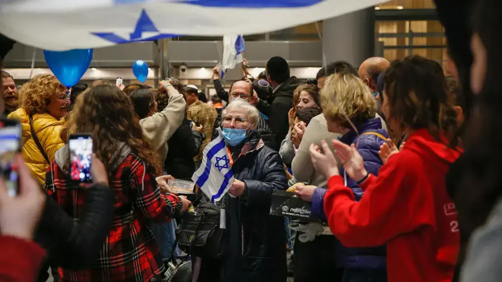 פליטים מאוקראינה נוחתים בנתב"ג פליטים מאוקראינה נוחתים בנתב"ג