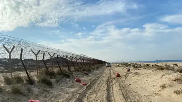 ניקוי זפת מחוף פלמחים