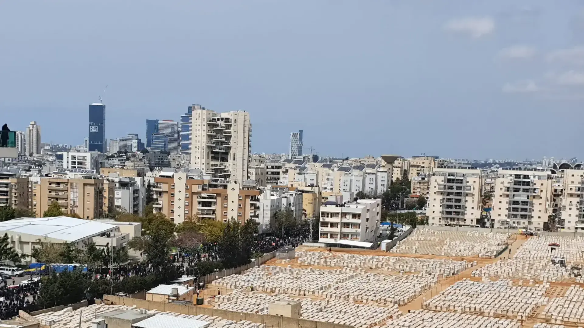מסע הלוויה של הרב חיים קניבסקי, בני ברק, 20 במרץ 2022 מסע הלוויה של הרב חיים קניבסקי, בני ברק, 20 במרץ 2022