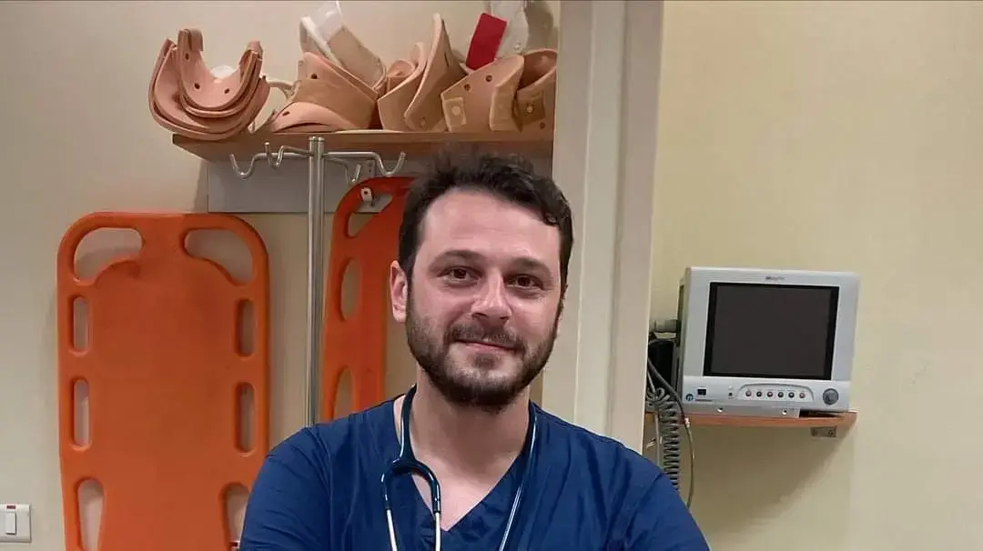 ד"ר מיכאל סגל, חבר המשלחת הרפואית לאוקראינה, ורופא במחלקה הכירורגית של מרכז שניידר לרפואת ילדים מקבוצת כללית ד"ר מיכאל סגל, חבר המשלחת הרפואית לאוקראינה, ורופא במחלקה הכירורגית של מרכז שניידר לרפואת ילדים מקבוצת כללית