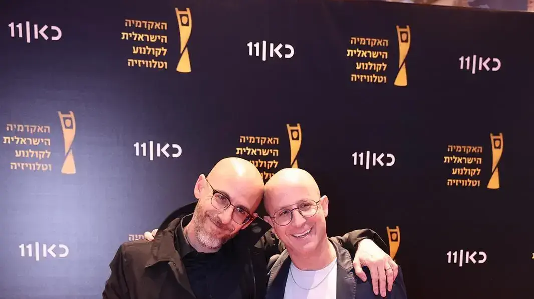ערן זרחוביץ' ומולי שגב בטקס פרסי הטלוויזיה של האקדמיה הישראלית לקולנוע וטלוויזיה, סינמה סיטי גלילות, 24 במרץ 2022 ערן זרחוביץ' ומולי שגב בטקס פרסי הטלוויזיה של האקדמיה הישראלית לקולנוע וטלוויזיה, סינמה סיטי גלילות, 24 במרץ 2022