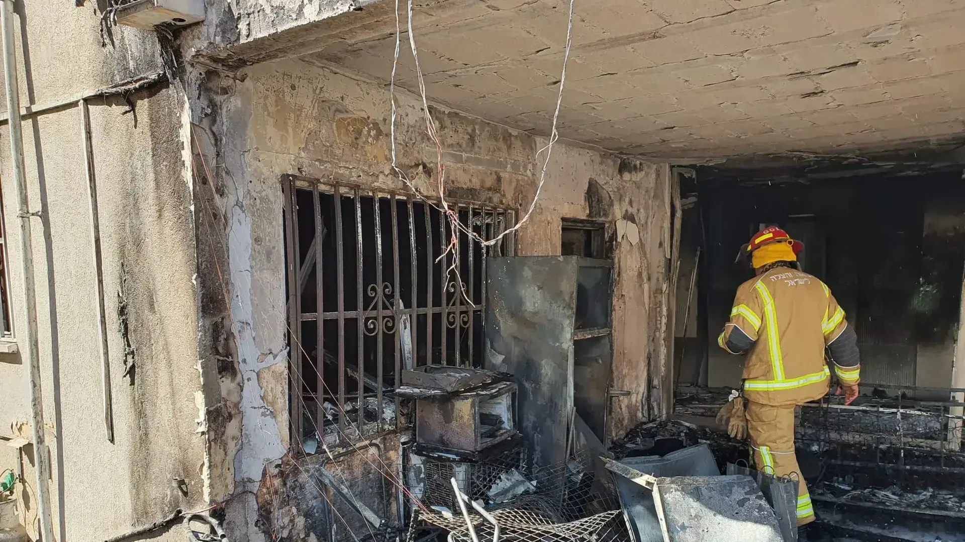 שריפה ברחוב הגליל בנתניה
26.3.22 שריפה ברחוב הגליל בנתניה
26.3.22
