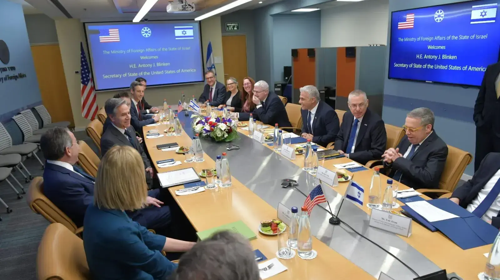 חדר המצב של משרד החוץ 27 במרץ 2022 חדר המצב של משרד החוץ 27 במרץ 2022