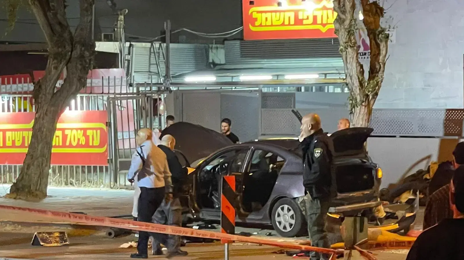 הרכב שבו נסעו המחבלים לפיגוע בחדרה הרכב שבו נסעו המחבלים לפיגוע בחדרה