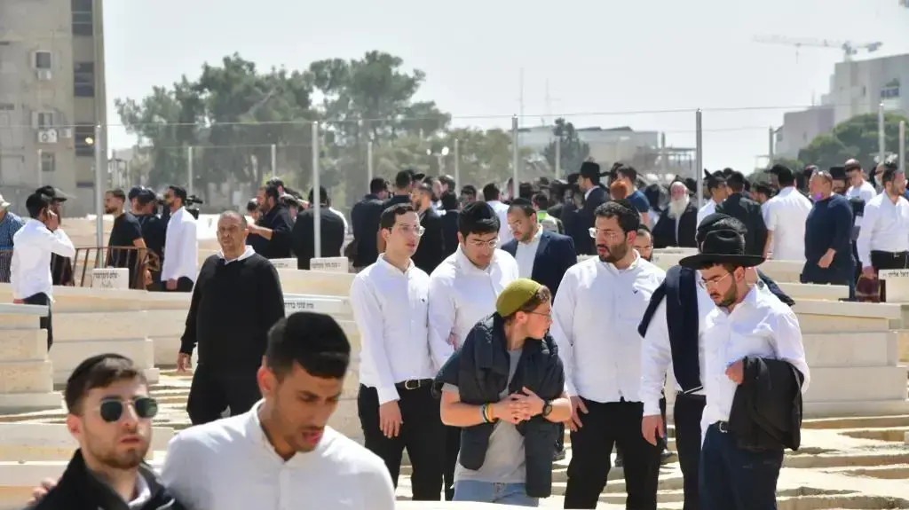 הלוויתו של יעקב שלום. בני ברק 30 במרץ 2022 הלוויתו של יעקב שלום. בני ברק 30 במרץ 2022