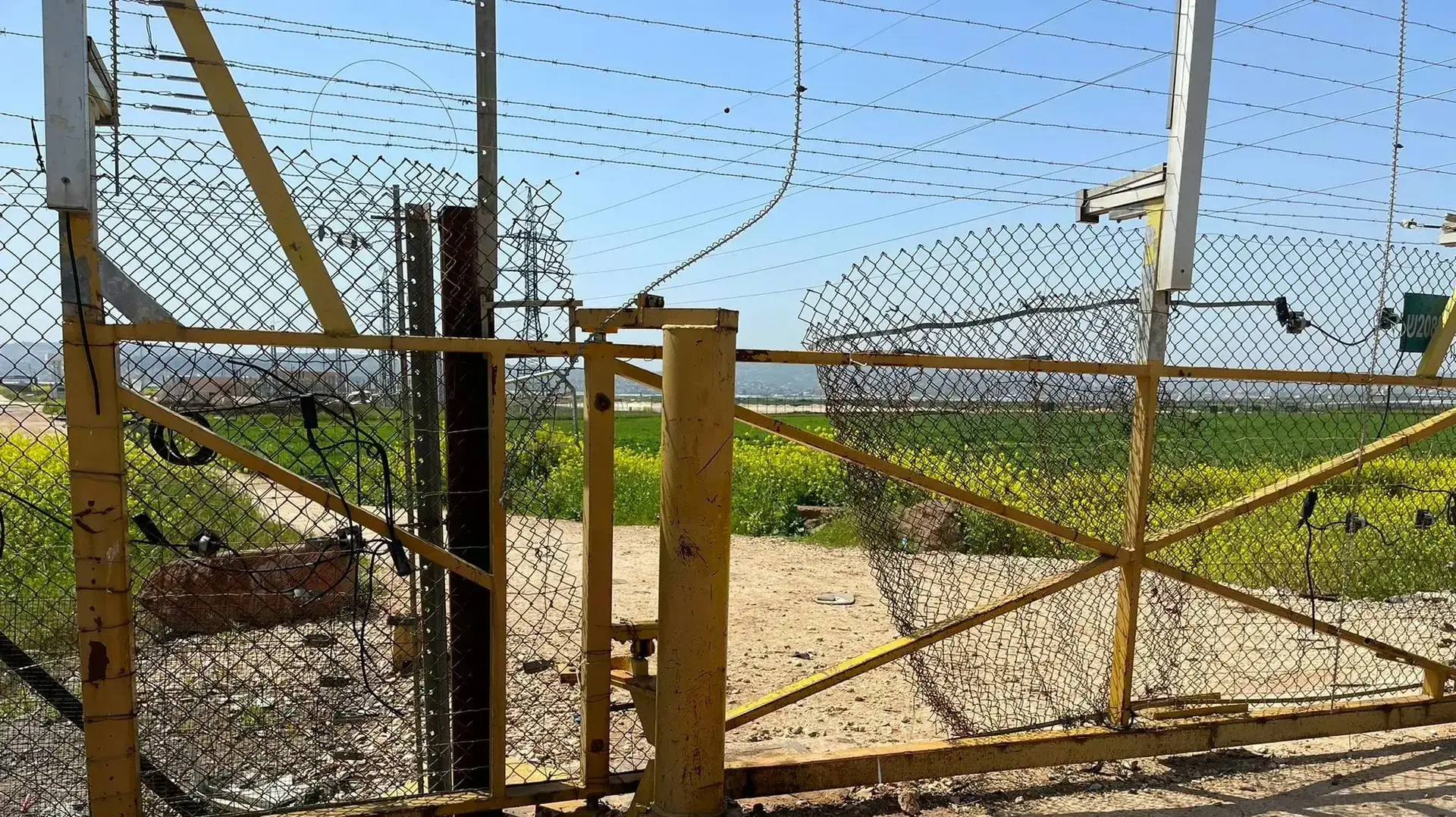 פרצה בגדר המערכת סמוך לישובים מוקייבלה/מגן-שאול. פרצה בגדר המערכת סמוך לישובים מוקייבלה/מגן-שאול.