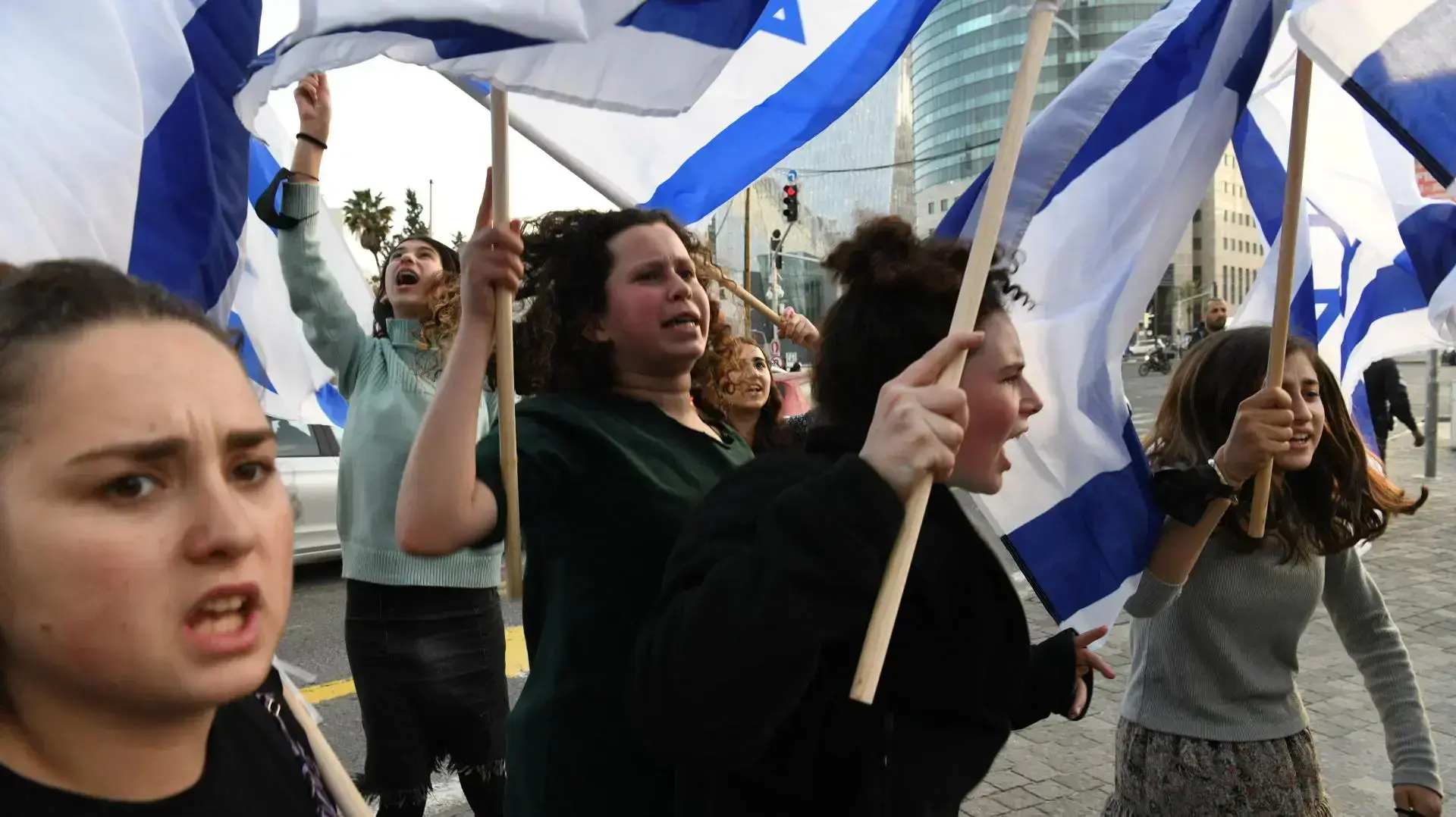 הפנגת ימין בצומת עזריאלי בעקבות בפיגועים בשבוע האחרון 30 במרץ 2022 הפנגת ימין בצומת עזריאלי בעקבות בפיגועים בשבוע האחרון 30 במרץ 2022