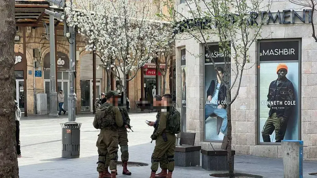 כוחות הביטחון במדרחוב בירושלים כוחות הביטחון במדרחוב בירושלים