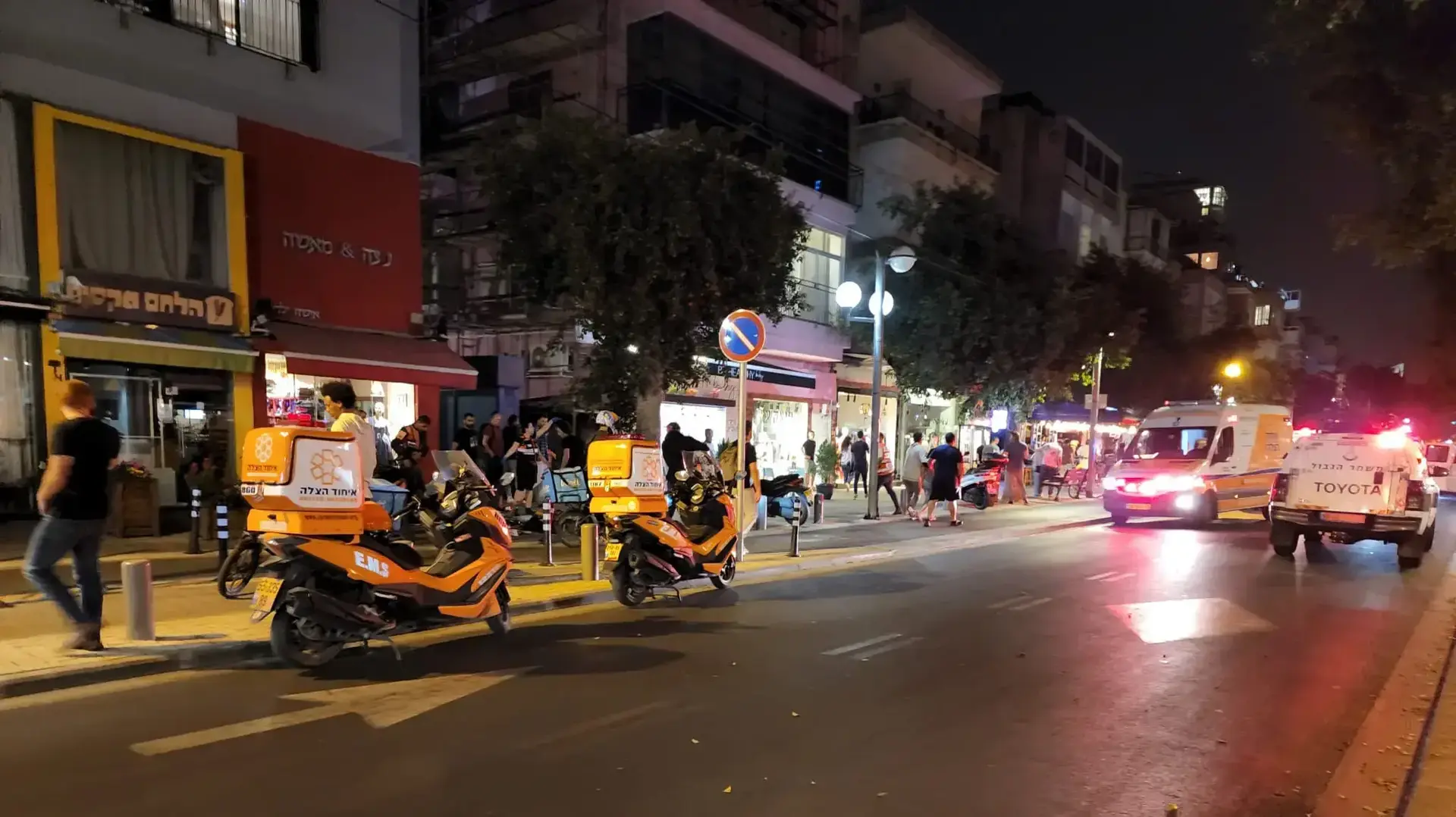 זירת פיגוע ברחוב דיזנגוף תל אביב, 7 באפריל 2022 זירת פיגוע ברחוב דיזנגוף תל אביב, 7 באפריל 2022