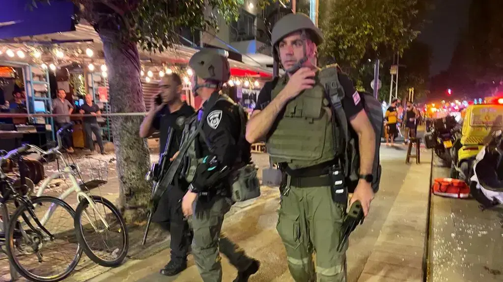 זירת פיגוע ברחוב דיזנגוף תל אביב, 7 באפריל 2022 זירת פיגוע ברחוב דיזנגוף תל אביב, 7 באפריל 2022